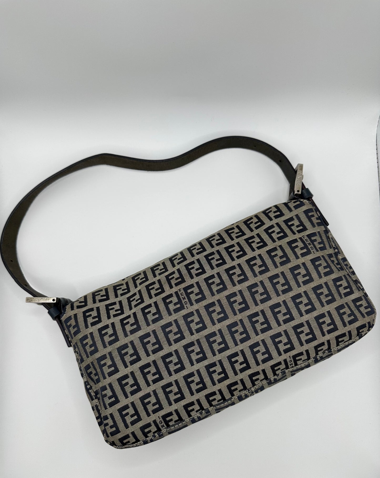 Vintage fendi baguette in navy colour with silver hardware back photo