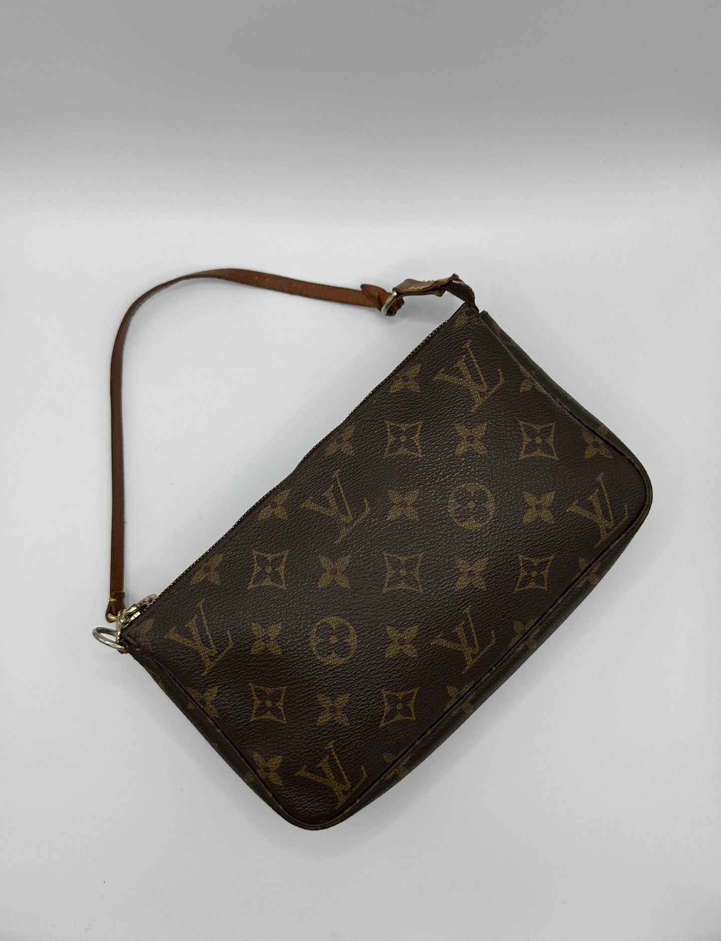 Louis Vuitton Monogram Pochette Front Photo