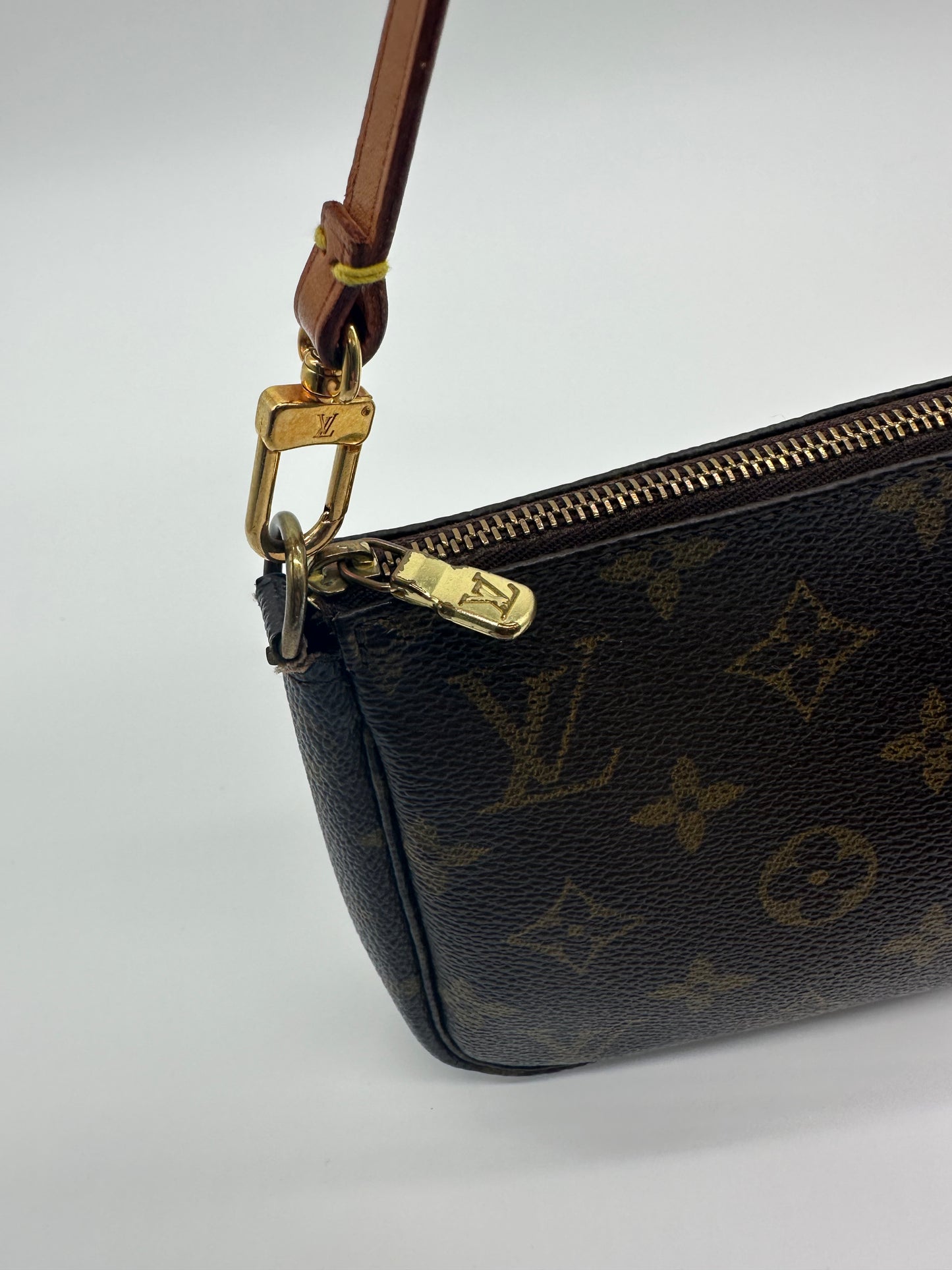 Vintage Louis Vuitton Pochette