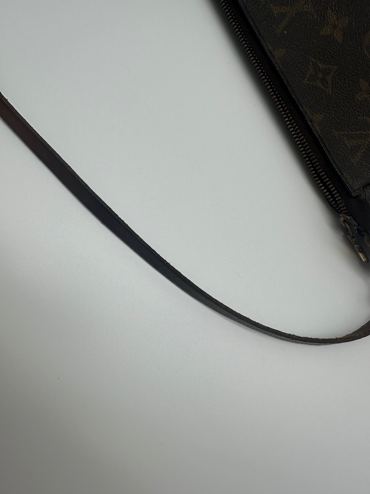 Louis Vuitton Pochette 2
