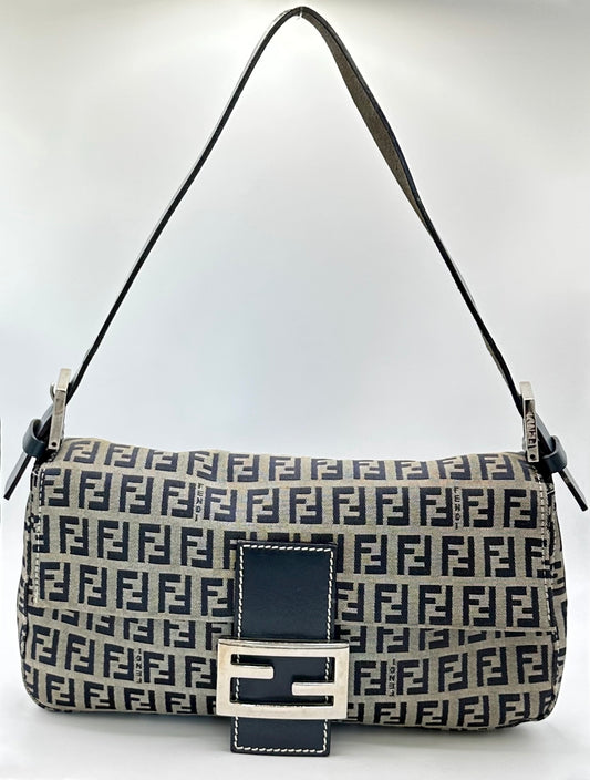 Vintage fendi baguette in navy colour with silver hardware front photo