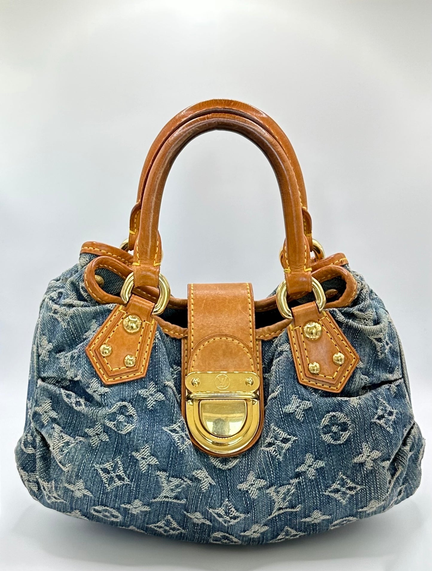 Louis Vuitton Denim Pleaty Bag Front photo