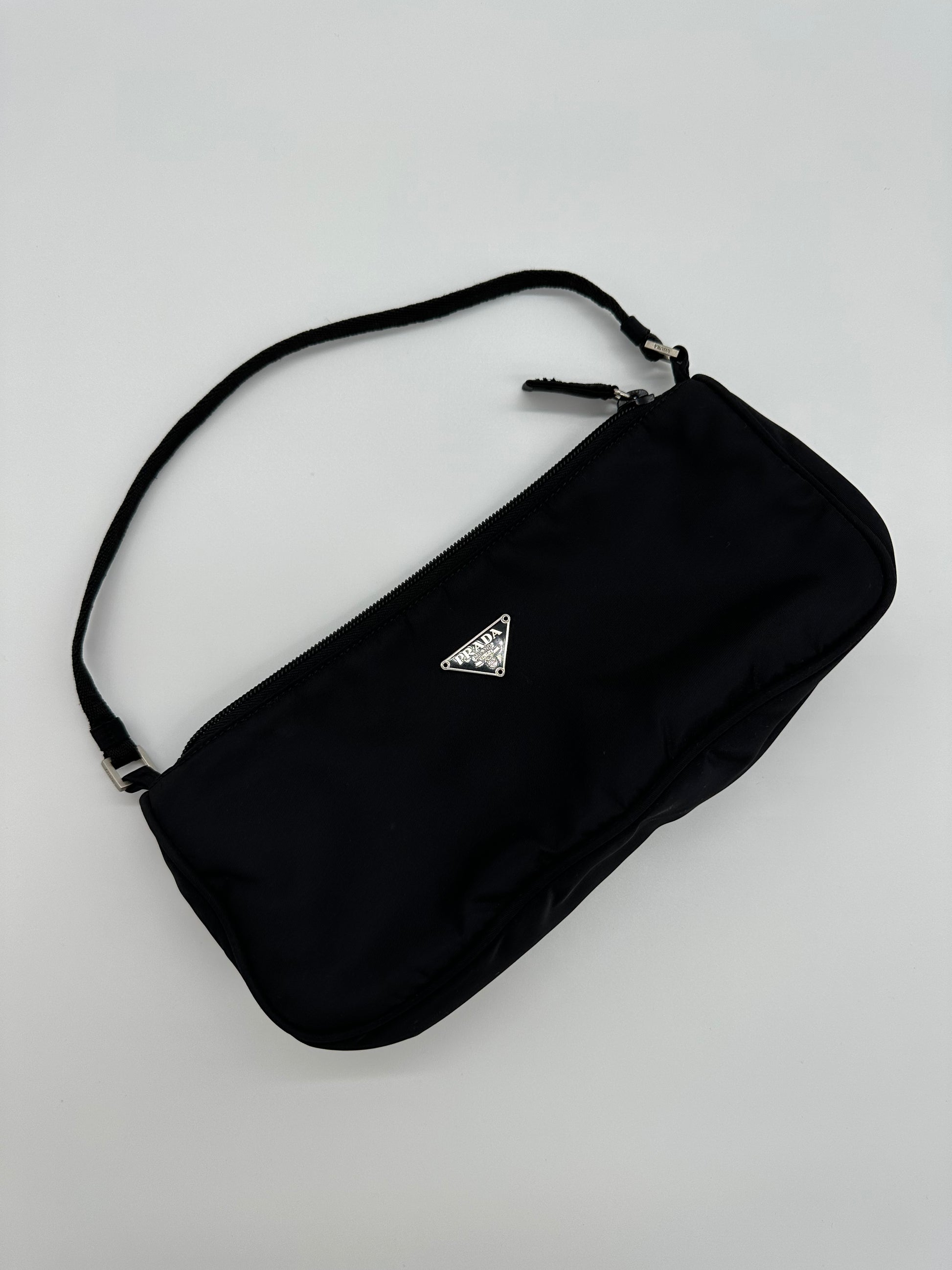 バッグ PRADA 1990s llic shoulder bag バッグ PRADA 1990s llic shoulder bag Vintage Black Prada